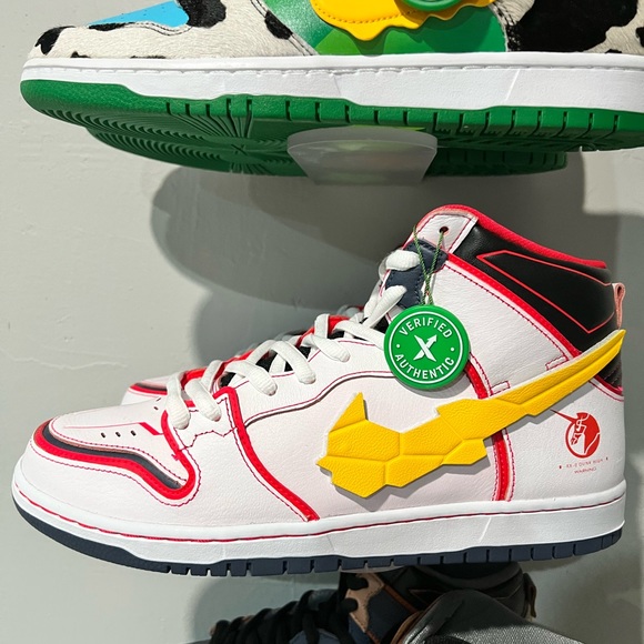 Meet your Posher, Donnie - Picture 11 of 15